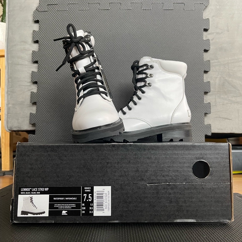 Sorel Women's White Lace Up Boots